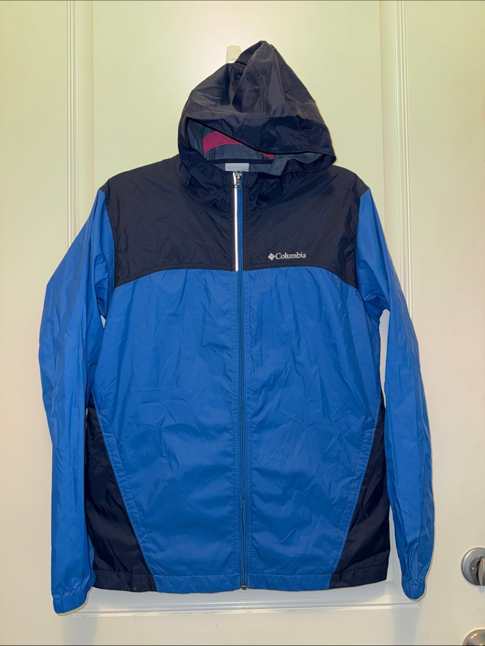 Columbia Blue and Black Hooded Windbreaker Jacket youth XL excellent condition